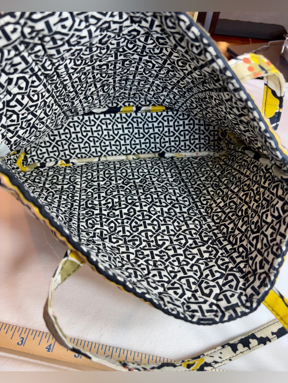 Vera Bradley Yellow Black DOGWOOD Pattern Tote Bag Reusable Penguin Bag - Picture 3 of 7
